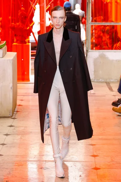 Look 22